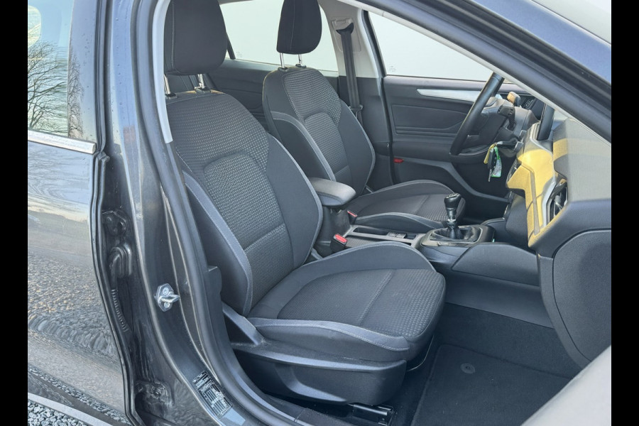 Ford FOCUS Wagon 1.0 EcoBoost TREND EDITION BUSINESS TREKHAAK/NAVI/CARPLAY