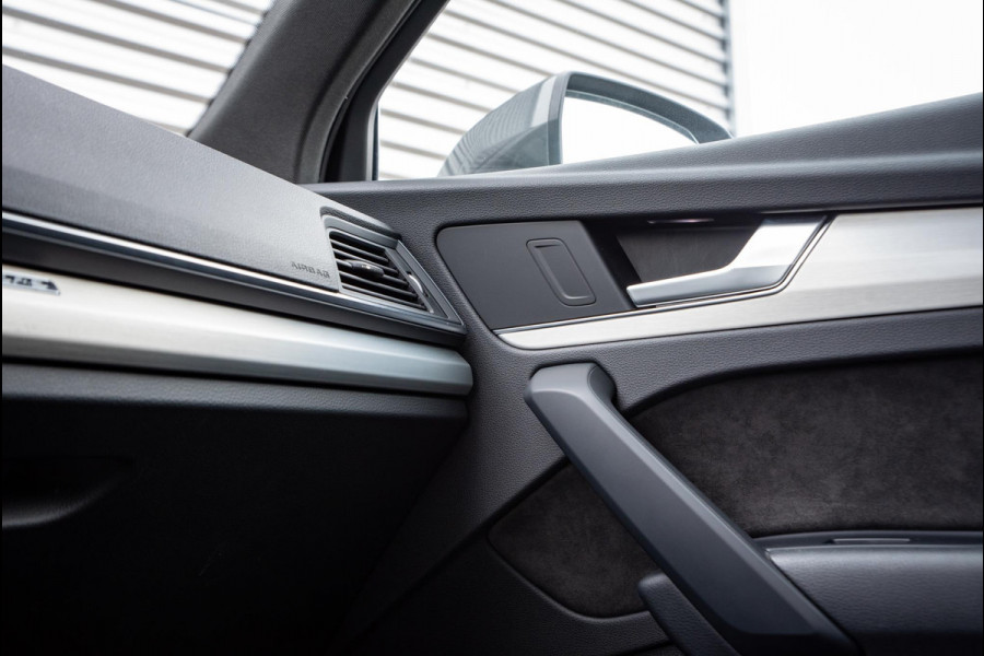 Audi Q5 55 TFSI e quattro Competition Panoramadak Leer 22"LM
