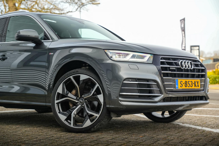Audi Q5 55 TFSI e quattro Competition Panoramadak Leer 22"LM
