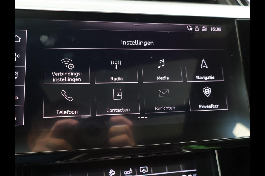 Audi e-tron 55 EDITION ONE + 360 CAMERA | B&O | LEDER | LUCHTVERING | PANORAMA | CAMERASPIEGELS | SFEERVERL.