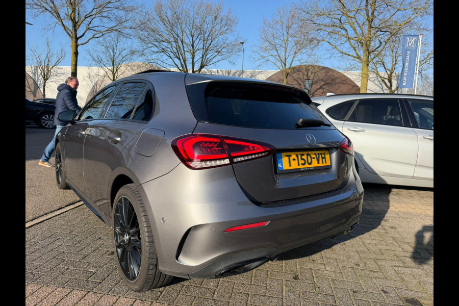 Mercedes-Benz A-Klasse 250 e Business Solution AMG Limited BOMVOL! | PANO | BURMESTER| MEMORY STOELEN| ELEK. TREKHAAK| ADAP. CRUISE/ DISTRONIC | SFEERVERLICHTING | All season banden |
