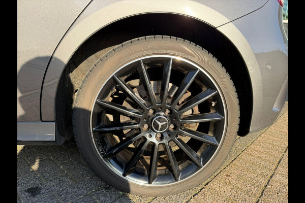Mercedes-Benz A-Klasse 250 e Business Solution AMG Limited BOMVOL! | PANO | BURMESTER| MEMORY STOELEN| ELEK. TREKHAAK| ADAP. CRUISE/ DISTRONIC | SFEERVERLICHTING | All season banden |