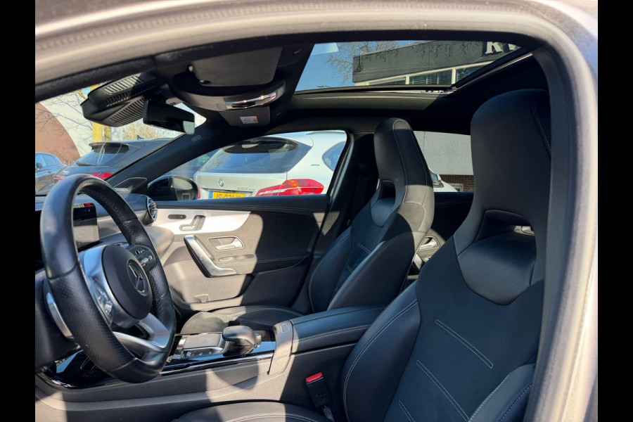 Mercedes-Benz A-Klasse 250 e Business Solution AMG Limited BOMVOL! | PANO | BURMESTER| MEMORY STOELEN| ELEK. TREKHAAK| ADAP. CRUISE/ DISTRONIC | SFEERVERLICHTING | All season banden |