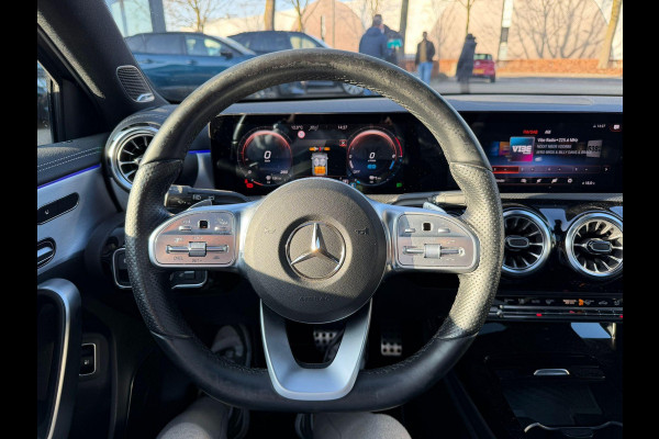 Mercedes-Benz A-Klasse 250 e Business Solution AMG Limited BOMVOL! | PANO | BURMESTER| MEMORY STOELEN| ELEK. TREKHAAK| ADAP. CRUISE/ DISTRONIC | SFEERVERLICHTING | All season banden |