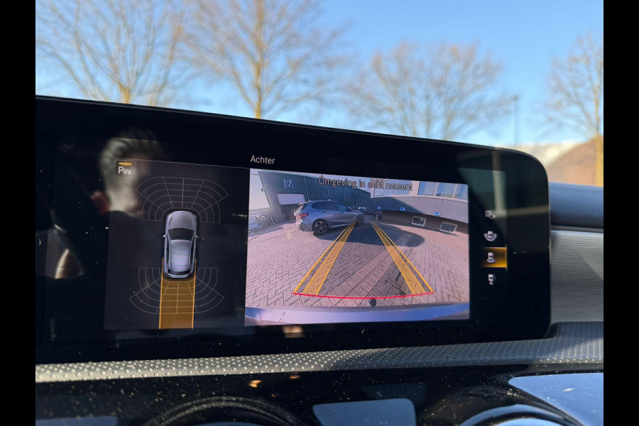 Mercedes-Benz A-Klasse 250 e Business Solution AMG Limited BOMVOL! | PANO | BURMESTER| MEMORY STOELEN| ELEK. TREKHAAK| ADAP. CRUISE/ DISTRONIC | SFEERVERLICHTING | All season banden |