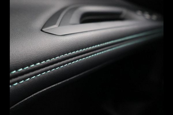 Peugeot 3008 1.6 HYbrid 225 PK PHEV ALLURE PACK + 19 INCH | ADAPTIVE CRUISE | CAMERA | NAVIGATIE | CARPLAY