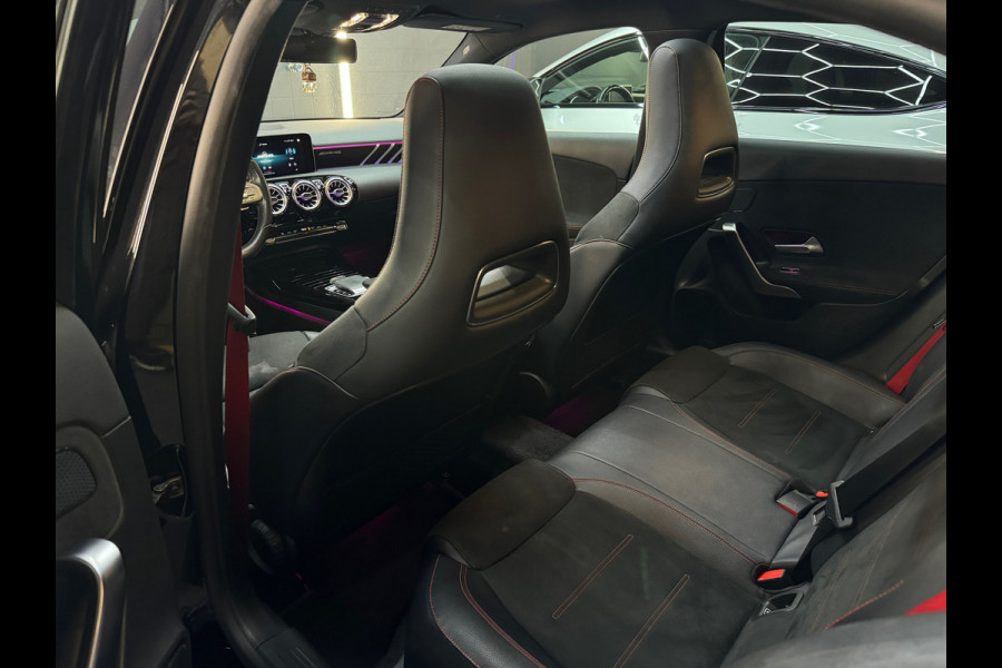 Mercedes-Benz A-Klasse AMG 35 4MATIC Pano|Aero|Sfeer|Night