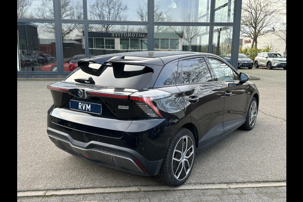 MG MG4 64 kWh Luxury LONG RANGE | SOH 97%|18.000KM! | DEALER ONDERHOUDEN| 7 JAAR GARANTIE BIJ MG| SUPER COMPLETE AUTO| RONDOMZICHT CAMERA| STOEL+ STUUR VERWARMING| DODE HOEK