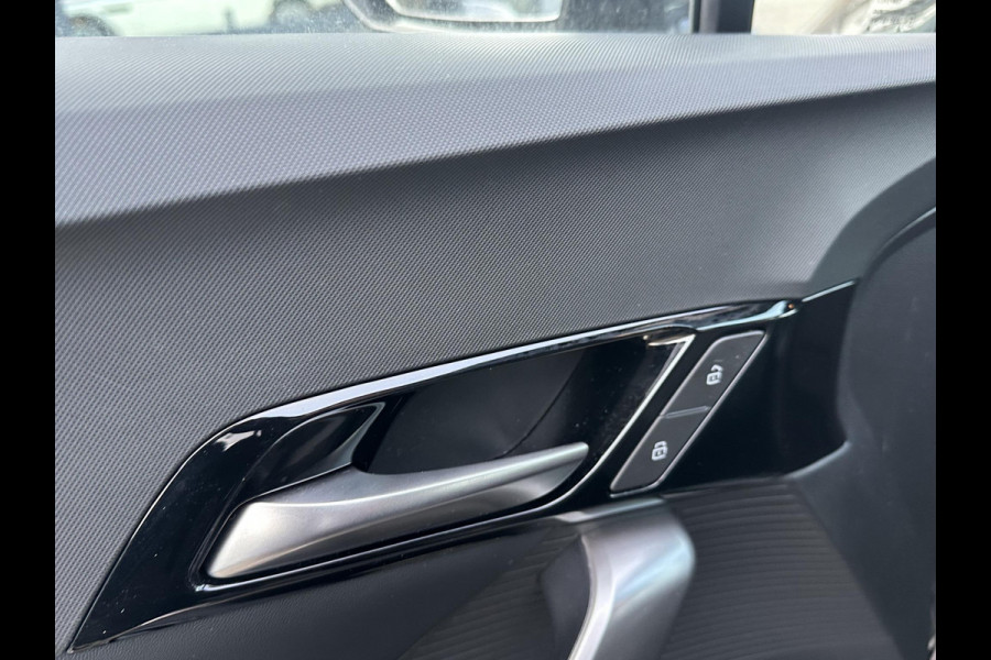 MG MG4 64 kWh Luxury LONG RANGE | SOH 97%|18.000KM! | DEALER ONDERHOUDEN| 7 JAAR GARANTIE BIJ MG| SUPER COMPLETE AUTO| RONDOMZICHT CAMERA| STOEL+ STUUR VERWARMING| DODE HOEK