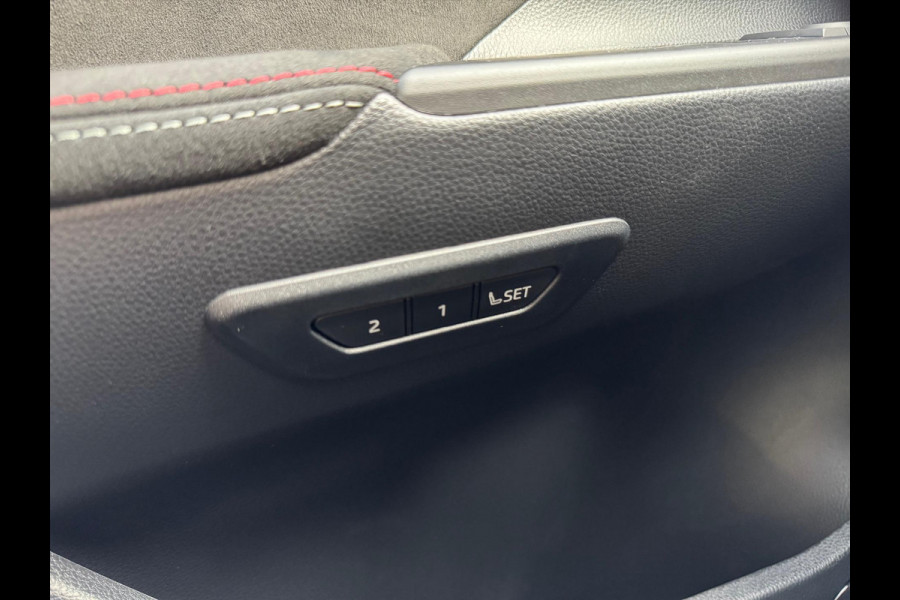 Toyota C-HR 2.0 High Power PHEV GR Sport | Elektrische achterklep, Stoel + Stuurverwarming, Half leer, Dodehoekherkenning, 19 inch, LED, Gro