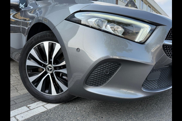 Mercedes-Benz A-Klasse 250 e AMG LED/PDC/CAM/LEER/NAVI/PANO