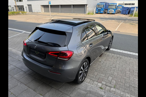 Mercedes-Benz A-Klasse 250 e AMG LED/PDC/CAM/LEER/NAVI/PANO