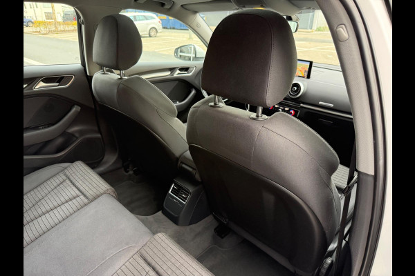 Audi A3 Sportback 1.5 TFSI Sport 150PK PDC/LMV-18/NAVI/PANO