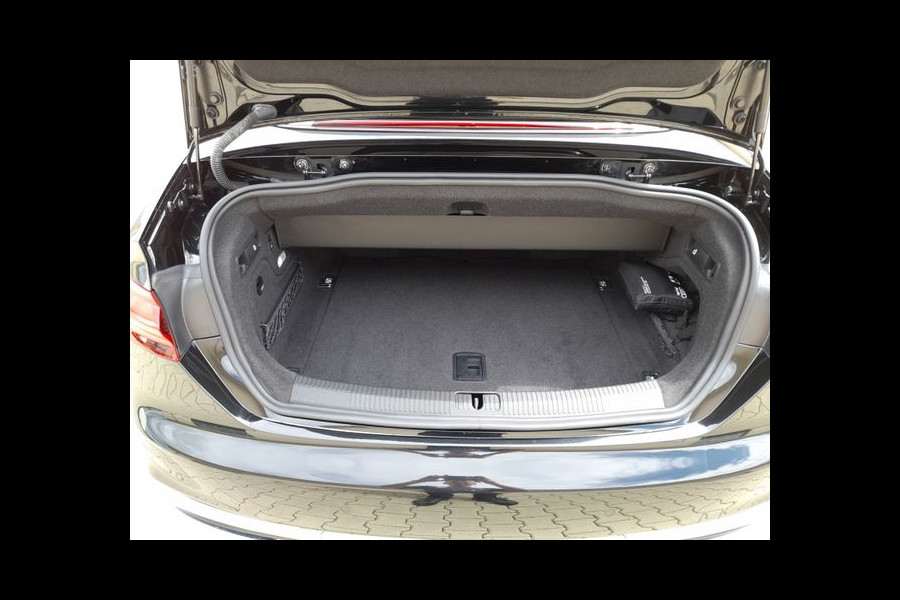 Audi A5 Cabriolet 40 Tfsi S-LINE ** MATRIX, VIRTUAL, HALF LEDER, KEYLESS, 19-inch LMV, SPIEGEL-PACK ** UNFALLFREI - VOL. DEALER ONDERH ** ** INFORMEER OOK NAAR ONZE AANTREKKELIJKE FINANCIAL-LEASE TARIEVEN **
