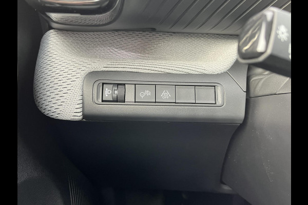 Citroën C3 Aircross 1.2 Hybrid 145 MAX e-DCS STOEL + STUURWIELVERWARMING | WINTERPAKKET | CAMERA | HEAD-UP DISPLAY| FABRIEKSGARANTIE | ALL IN PRIJS RIJKLAAR |