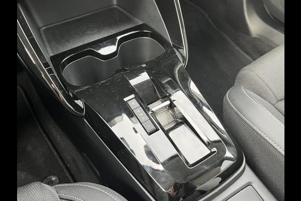 Citroën C3 Aircross 1.2 Hybrid 145 MAX e-DCS STOEL + STUURWIELVERWARMING | WINTERPAKKET | CAMERA | HEAD-UP DISPLAY| FABRIEKSGARANTIE | ALL IN PRIJS RIJKLAAR |