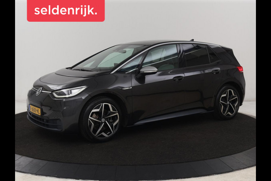 Volkswagen ID.3 First Plus 58 kWh | Stoel & stuurverwarming | Camera | Adaptive cruise | Sfeerverlichting | Carplay | Navigatie | Matrix LED | Parkeerhulp | Sfeerverlichting | Climate control