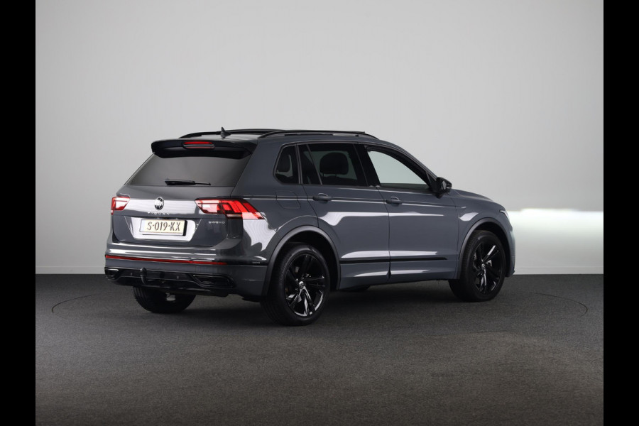 Volkswagen Tiguan 1.4 TSI eHybrid R-Line Business+ 245 pk Automaat (DSG) | Verlengde garantie | Navigatie | Panoramadak | Trekhaak (afneembaar) | Parkeersensoren (Park assist) | Achteruitrijcamera | Stoelverwarming |