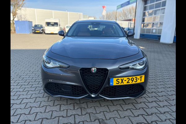 Alfa Romeo Giulia 2.0T Super (RIJKLAARPRIJS/BOVAG)