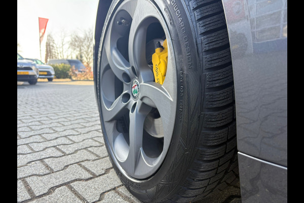 Alfa Romeo Giulia 2.0T Super (RIJKLAARPRIJS/BOVAG)