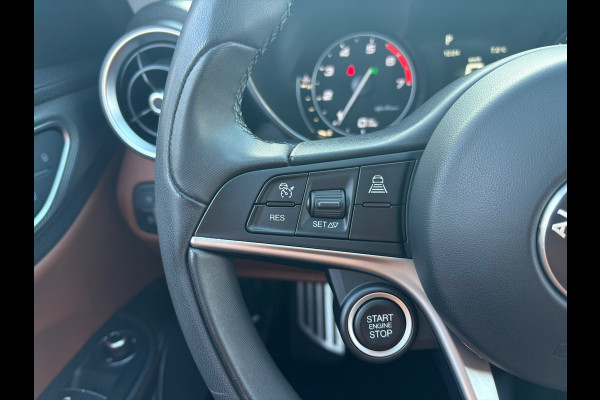 Alfa Romeo Giulia 2.0T Super (RIJKLAARPRIJS/BOVAG)