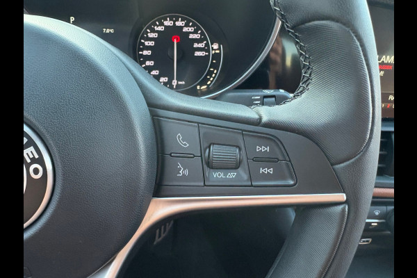 Alfa Romeo Giulia 2.0T Super (RIJKLAARPRIJS/BOVAG)