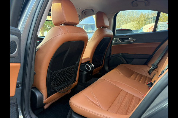 Alfa Romeo Giulia 2.0T Super (RIJKLAARPRIJS/BOVAG)