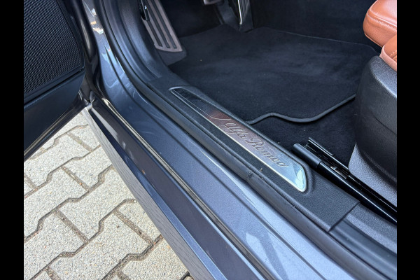 Alfa Romeo Giulia 2.0T Super (RIJKLAARPRIJS/BOVAG)