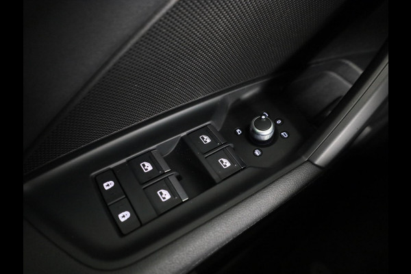 Audi A3 Sportback 45 TFSI e S edition Competition 245pk | Panoramadak | Electrisch verstelbare voorstoelen | Full Led koplampen | Adaptieeve cruise controle
