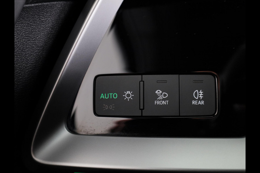 Audi A3 Sportback 45 TFSI e S edition Competition 245pk | Panoramadak | Electrisch verstelbare voorstoelen | Full Led koplampen | Adaptieeve cruise controle