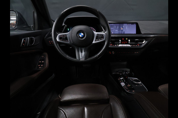 BMW 1-serie 118i M-Sport [M STUUR, APPLE CARPLAY, ANDROID, LEDVERLICHTING, STOELVERWARMING, PDC V+A, VOL LEDER, CRUISE, CLIMATE, NIEUWSTAAT]