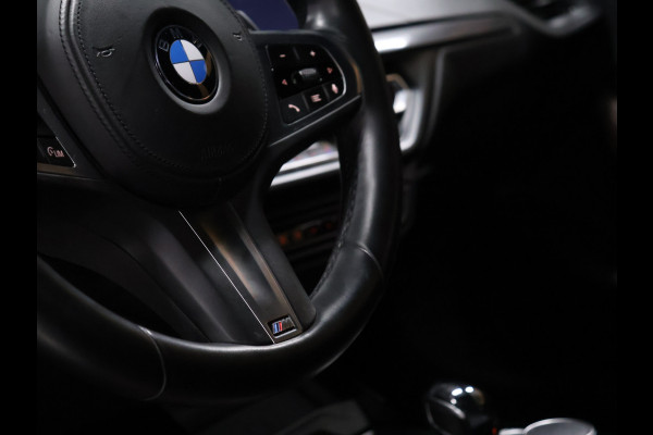 BMW 1-serie 118i M-Sport [M STUUR, APPLE CARPLAY, ANDROID, LEDVERLICHTING, STOELVERWARMING, PDC V+A, VOL LEDER, CRUISE, CLIMATE, NIEUWSTAAT]