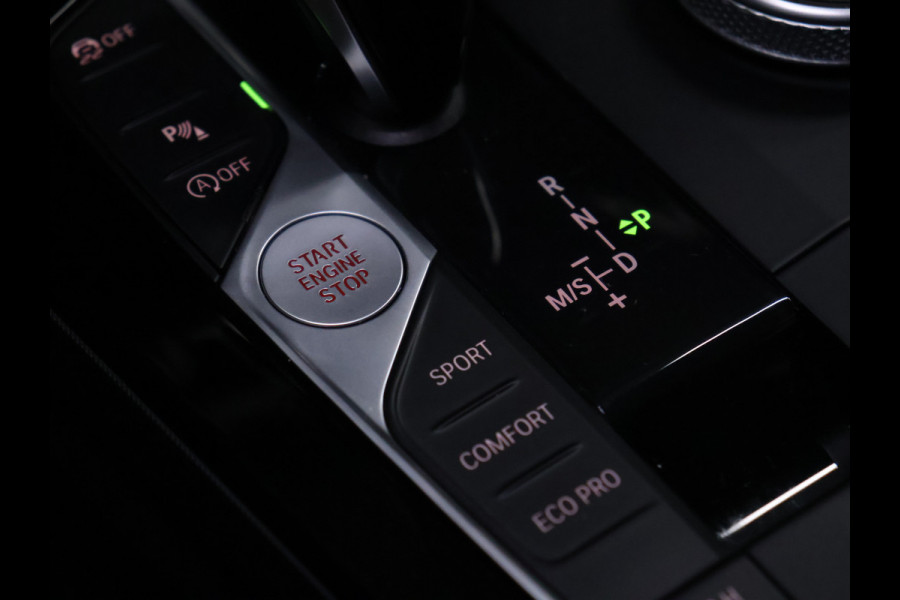 BMW 1-serie 118i M-Sport [M STUUR, APPLE CARPLAY, ANDROID, LEDVERLICHTING, STOELVERWARMING, PDC V+A, VOL LEDER, CRUISE, CLIMATE, NIEUWSTAAT]