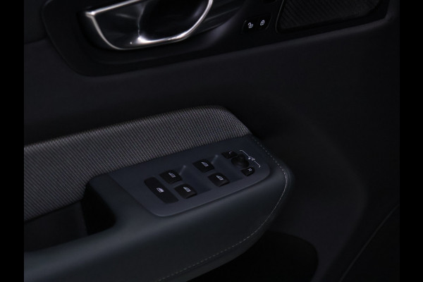 Volvo XC60 2.0 T8 AWD R-Design [SCHUIFKANTELDAK, MEMORY SEATS, APPLE CARPLAY, TREKHAAK INKLAPBAAR,  HARMAN/KARDON, STUURVERWARMING, 360 CAMERA, STOELVERWARMING, VOL LEDER, CRUISE, CLIMATE, NIEUWSTAAT]