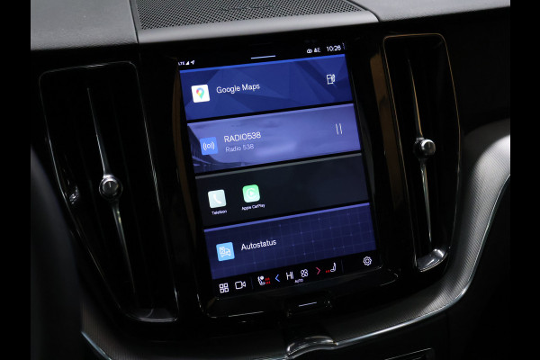 Volvo XC60 2.0 T8 AWD R-Design [SCHUIFKANTELDAK, MEMORY SEATS, APPLE CARPLAY, TREKHAAK INKLAPBAAR,  HARMAN/KARDON, STUURVERWARMING, 360 CAMERA, STOELVERWARMING, VOL LEDER, CRUISE, CLIMATE, NIEUWSTAAT]