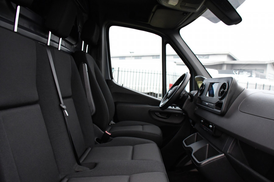 Mercedes-Benz Sprinter 315 1.9 CDI L2H2 RWD PB Edition Camera, Carplay, 150pk, Trekhaak, Stoelverwarming, Multimedia, Automaat, Uniek!