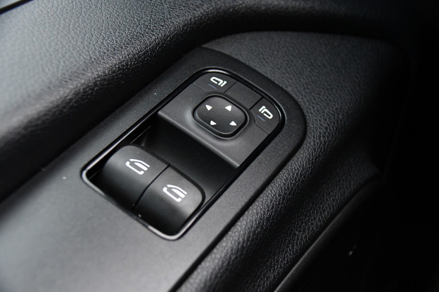 Mercedes-Benz Sprinter 315 1.9 CDI L2H2 RWD PB Edition Camera, Carplay, 150pk, Trekhaak, Stoelverwarming, Multimedia, Automaat, Uniek!