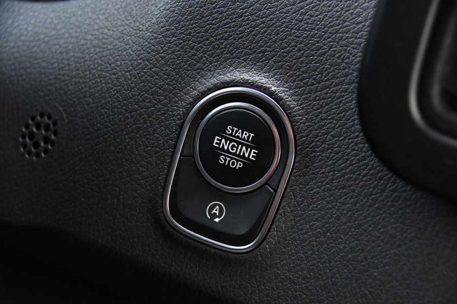 Mercedes-Benz Sprinter 315 1.9 CDI L2H2 RWD PB Edition Camera, Carplay, 150pk, Trekhaak, Stoelverwarming, Multimedia, Automaat, Uniek!