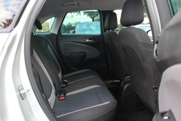 Opel Crossland X 1.2 Turbo 120 Jaar Edition / Navigatie / Parkeerhulp achter / 16'' / CarPlay / Cruise Control
