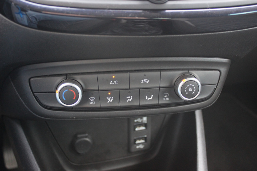Opel Crossland X 1.2 Turbo 120 Jaar Edition / Navigatie / Parkeerhulp achter / 16'' / CarPlay / Cruise Control