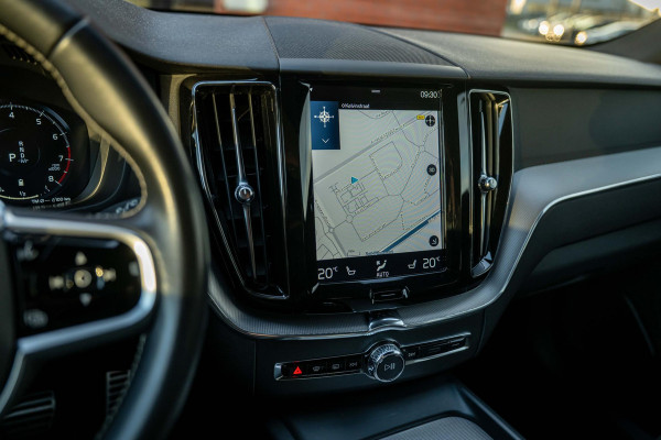 Volvo XC60 2.0 B5 R-Design Memory Camera Trekhaak Orig NL
