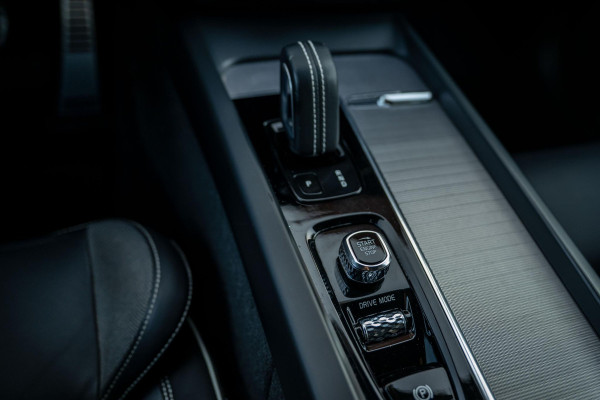 Volvo XC60 2.0 B5 R-Design Memory Camera Trekhaak Orig NL