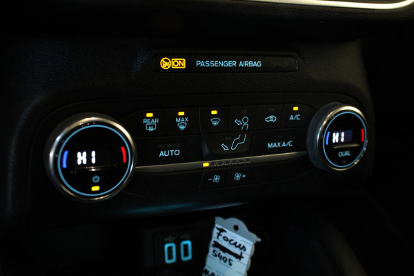 Ford Focus 1.0 EcoBoost Hybrid Titanium X Business |Navi|Camera|