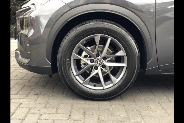 Lexus LBX 1.5 Comfort & Safety Pack | Dodehoekherkenning, Parkeersensoren, Keyless, Stoelverwarming, Snel leverbaar!