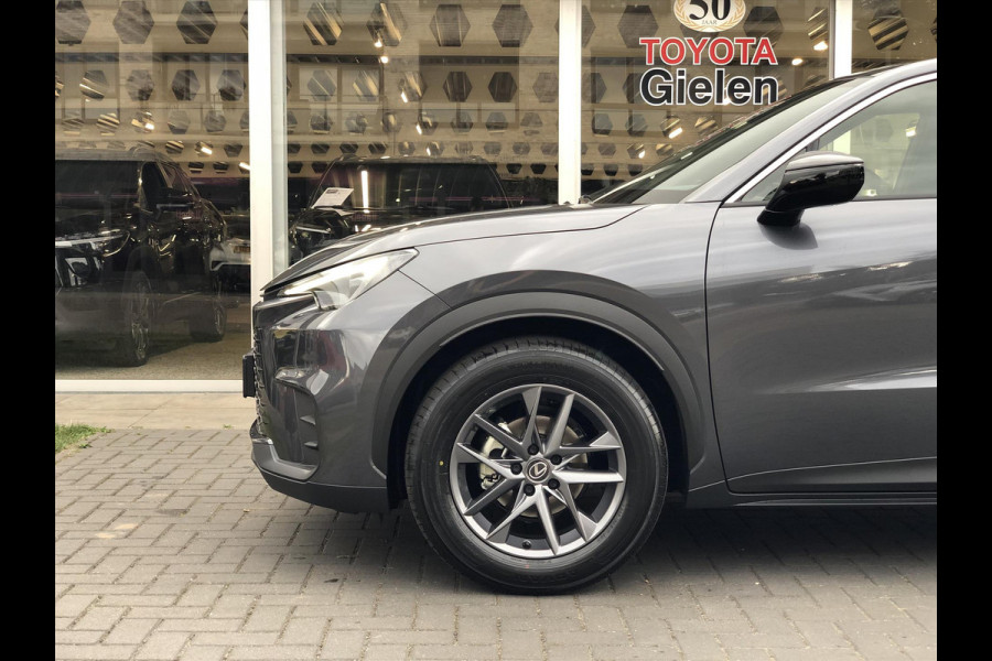 Lexus LBX 1.5 Comfort & Safety Pack | Dodehoekherkenning, Parkeersensoren, Keyless, Stoelverwarming, Snel leverbaar!