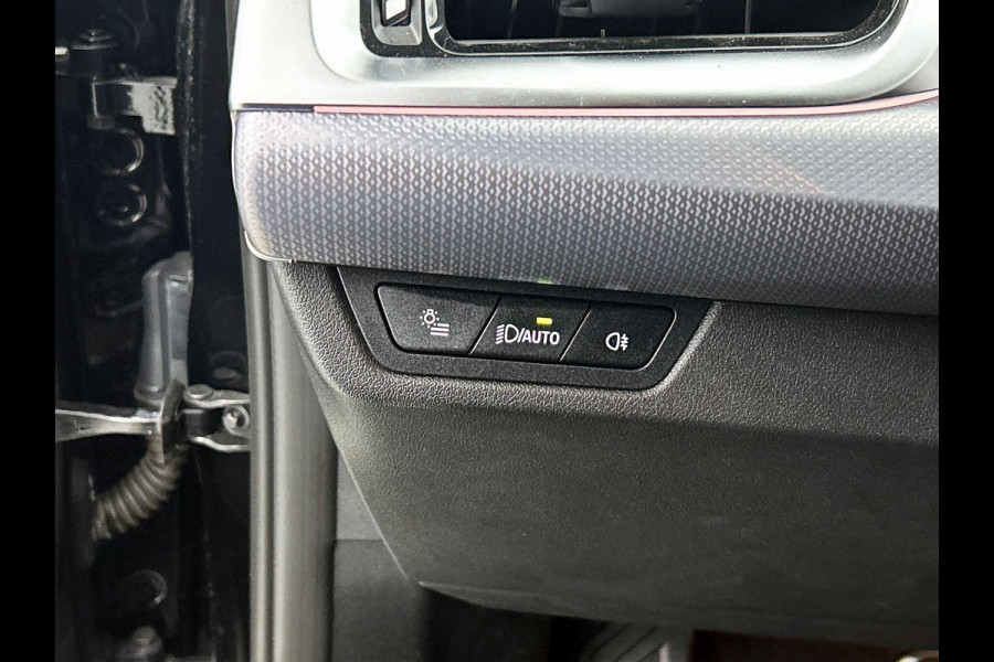 BMW X1 sDrive18i M-SPORT | SHADOW-LINE | CARPLAY | CAMERA