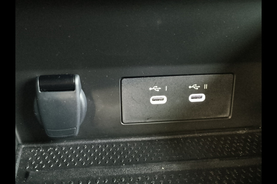 Renault Captur 1.3 mild hybrid 160 techno Automaat uit 2025 Rijklaar + fabrieksgarantie tot 06-2028 Henk Jongen Auto's in Helmond,  al 50 jaar service zoals 't hoort!