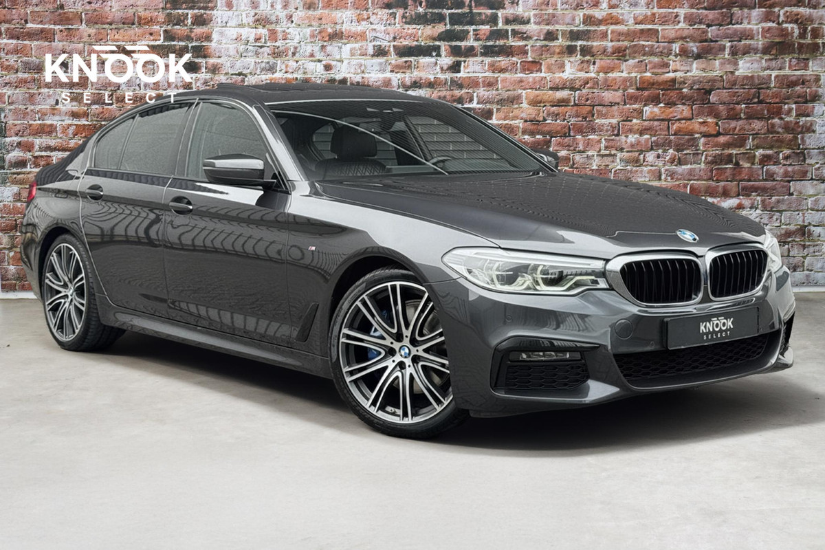 BMW 5 Serie Sedan 530i High Executive M Sport Pakket Automaat / Navigatie Professional / Schuif-/kanteldak / Harman Kardon / Comfortstoelen / Soft Close / Head-Up Display / 20 Inch / Leder / Active Steering