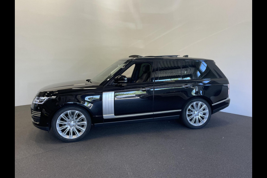 Land Rover Range Rover 3.0 TDV6 Autobiography Trekhaak Panoramadak Navigatie Apple Carplay/Android Auto Adaptive Cruise Control Camera Parkeersensoren Head-up Display Stoelverwarming en verkoeling Stuurverwarming Matrix Ledkoplampen Getinte ramen Luchtvering