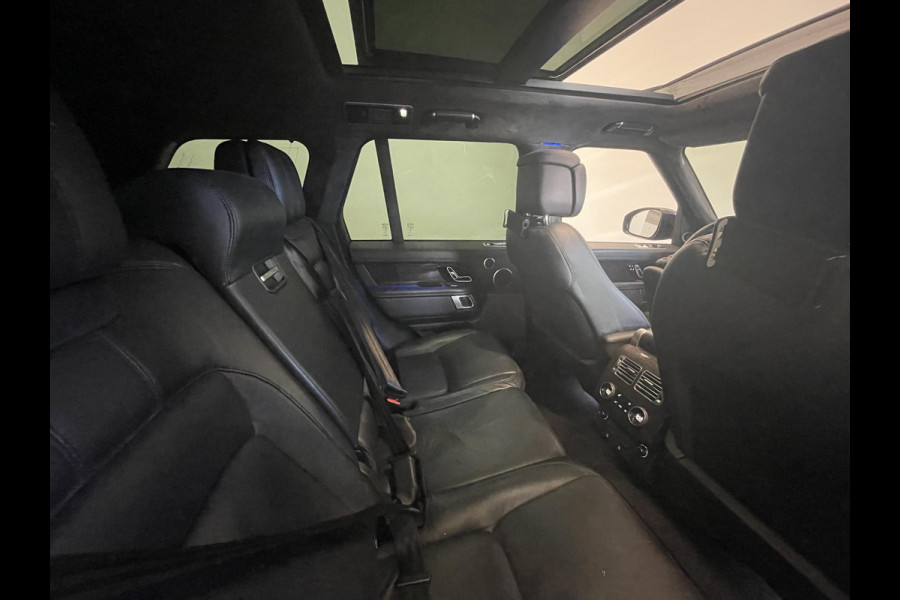Land Rover Range Rover 3.0 TDV6 Autobiography Trekhaak Panoramadak Navigatie Apple Carplay/Android Auto Adaptive Cruise Control Camera Parkeersensoren Head-up Display Stoelverwarming en verkoeling Stuurverwarming Matrix Ledkoplampen Getinte ramen Luchtvering